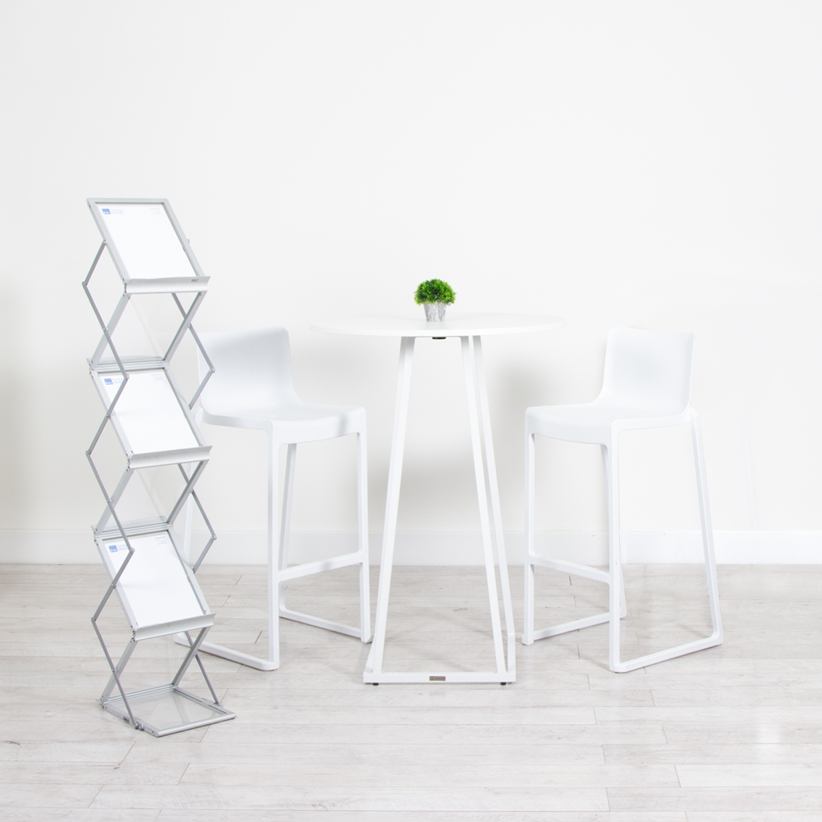 Basic White Round Dallas Package