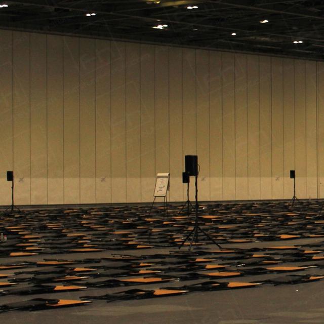https://d1hcs5uofxldvl.cloudfront.net/furniture-hire-uk/article_additional/ucas-job5/ucas-job5.jpg - Room clearing begins quickly thanks the tables' folding mechanisms.