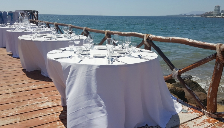 5 Ways To Arrange Your Tables 5 Ways To Arrange Your Tables