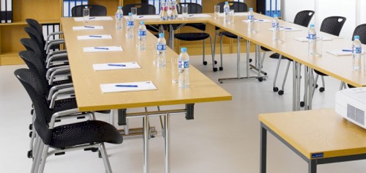 Horseshoe Meeting Room Table to Hire Horseshoe Meeting Room Table to Hire