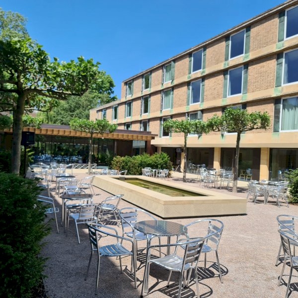 The Great Outdoors - Hiring Garden Furniture The Great Outdoors - Hiring Garden Furniture