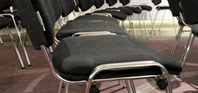 Art Collections and Chair Hire https://d1hcs5uofxldvl.cloudfront.net/furniture-hire-uk/article_additional/art-collection-and-chair-hire/art-collection-and-chair-hire-740x350.jpg - Circular seating for a great view.