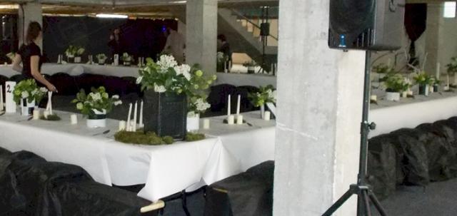 Art Launch with a Difference https://d1hcs5uofxldvl.cloudfront.net/furniture-hire-uk/article_additional/art-launch4/art-launch4-740x350.jpg - Arrange tabling to suit your venue & event.