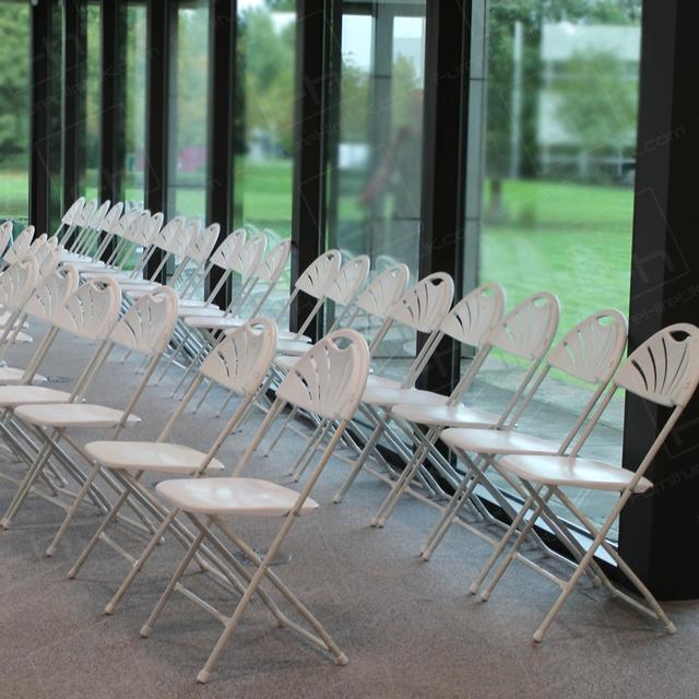 Careers Day Event https://d1hcs5uofxldvl.cloudfront.net/furniture-hire-uk/article_additional/bracknell-forest-council4/bracknell-forest-council4.jpg - Get a neat look with our white folding chairs.