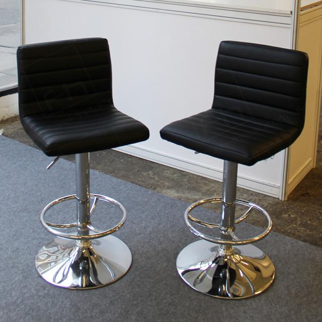 Start Up Businesses https://d1hcs5uofxldvl.cloudfront.net/furniture-hire-uk/article_additional/business-event11/business-event11.jpg - Furniture for exhibitors at Elite Business Event
