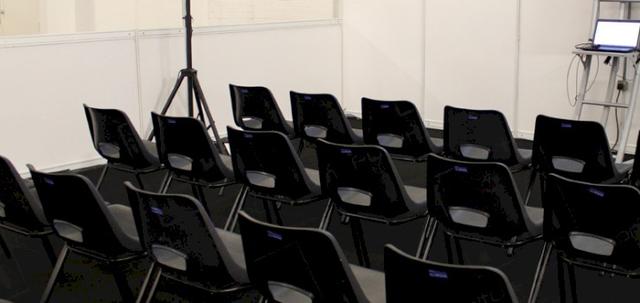 Start Up Businesses https://d1hcs5uofxldvl.cloudfront.net/furniture-hire-uk/article_additional/business-event14/business-event14-740x350.jpg - Getting in front of the right people
