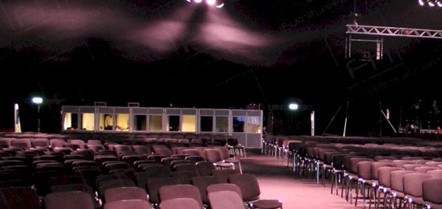 Catwalk Shows https://d1hcs5uofxldvl.cloudfront.net/furniture-hire-uk/article_additional/chair-hire-and-catwalk-shows7/chair-hire-and-catwalk-shows7-740x350.jpg - Even large numbers of conference chairs are simple to set up.