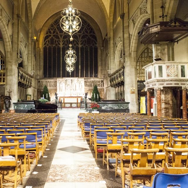 Children & the Arts Carol Concert 2012 https://d1hcs5uofxldvl.cloudfront.net/furniture-hire-uk/article_additional/children-and-the-arts1/children-and-the-arts1.jpg - Holy Trinity church set up for special guests and celebrities.