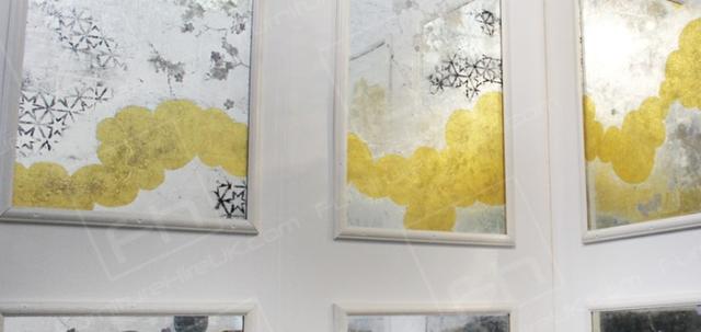 Clerkenwell Design Week https://d1hcs5uofxldvl.cloudfront.net/furniture-hire-uk/article_additional/clerkenwell-design-week7/clerkenwell-design-week7-740x350.jpg - Glasswork and mirroring in several exhibition cubicles