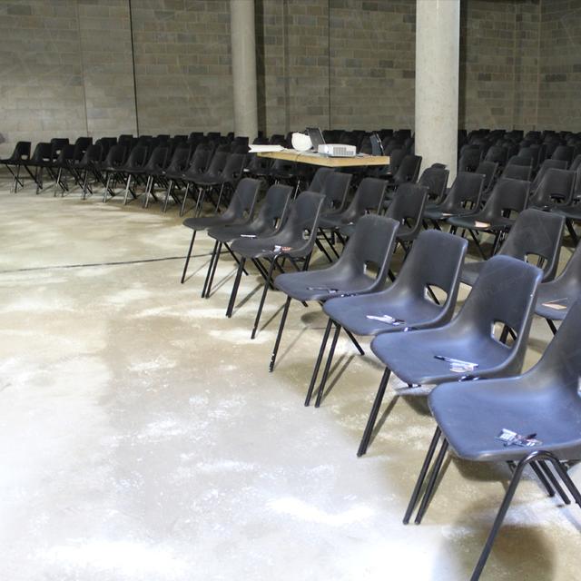 Construction Meeting https://d1hcs5uofxldvl.cloudfront.net/furniture-hire-uk/article_additional/construction-meeting6/construction-meeting6.jpg - Supportive & strong seating for large, busy occasions.