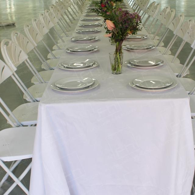 Corporate London Lunch https://d1hcs5uofxldvl.cloudfront.net/furniture-hire-uk/article_additional/corporate-lunch-london/corporate-lunch-london.jpg - White furniture brings a picnic feeling.