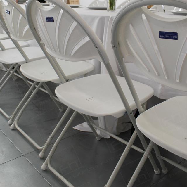 Corporate London Lunch https://d1hcs5uofxldvl.cloudfront.net/furniture-hire-uk/article_additional/corporate-lunch-london6/corporate-lunch-london6.jpg - Folding chairs for an outdoor vibe - inside!