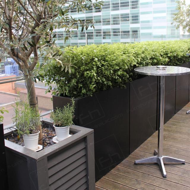 Exclusive Party Vibe https://d1hcs5uofxldvl.cloudfront.net/furniture-hire-uk/article_additional/exclusive-party-vibe10/exclusive-party-vibe10.jpg - Chrome poseur tables to enjoy those balcony views.
