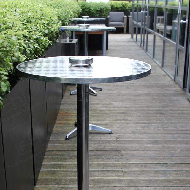 Exclusive Party Vibe https://d1hcs5uofxldvl.cloudfront.net/furniture-hire-uk/article_additional/exclusive-party-vibe12/exclusive-party-vibe12.jpg - Stylish balcony tables via our chrome poseur range.