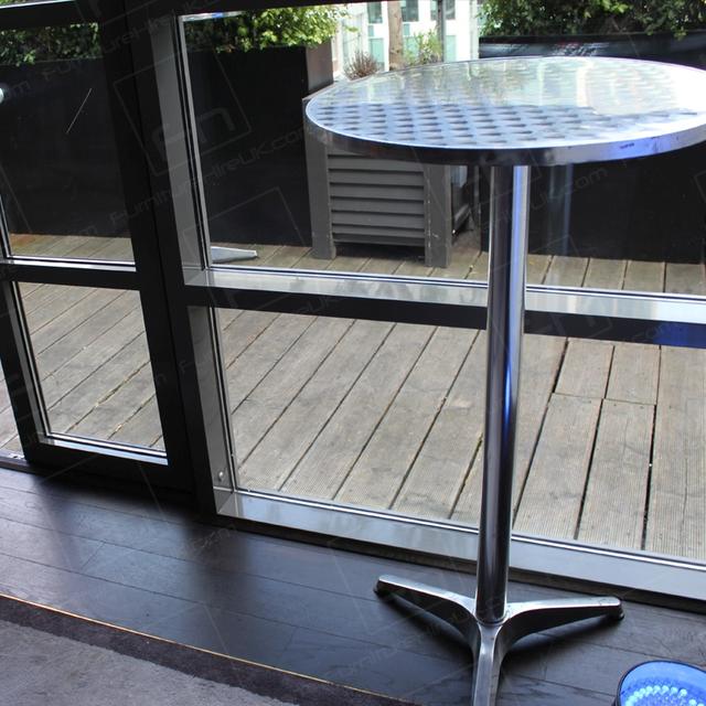 Exclusive Party Vibe https://d1hcs5uofxldvl.cloudfront.net/furniture-hire-uk/article_additional/exclusive-party-vibe4/exclusive-party-vibe4.jpg - Chrome poseurs used indoors and outdoors.