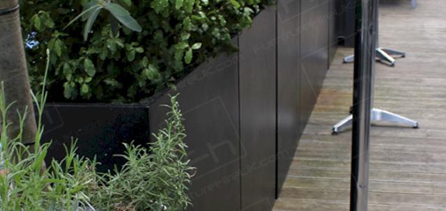 Exclusive Party Vibe https://d1hcs5uofxldvl.cloudfront.net/furniture-hire-uk/article_additional/exclusive-party-vibe6/exclusive-party-vibe6-740x350.jpg - Chrome poseurs lined up on VIP balcony.