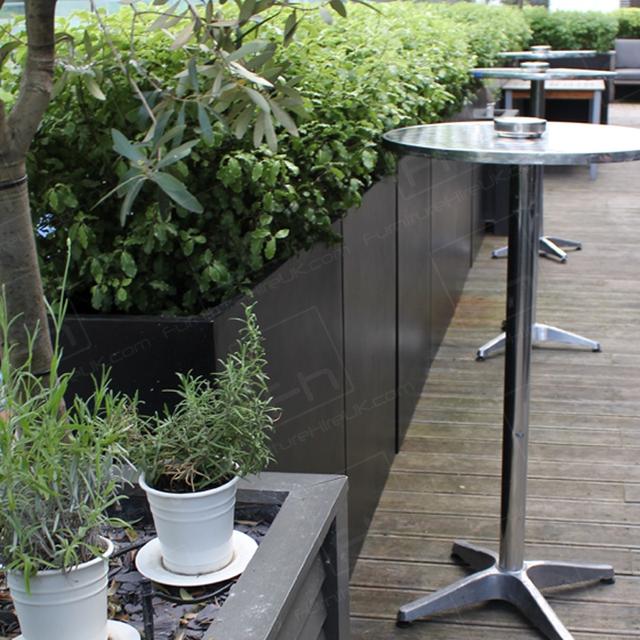 Exclusive Party Vibe https://d1hcs5uofxldvl.cloudfront.net/furniture-hire-uk/article_additional/exclusive-party-vibe6/exclusive-party-vibe6.jpg - Chrome poseurs lined up on VIP balcony.