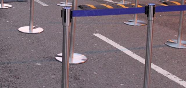 Football and Stretch Barrier Hire https://d1hcs5uofxldvl.cloudfront.net/furniture-hire-uk/article_additional/football-and-stretch-barrier-hire13/football-and-stretch-barrier-hire13-740x350.jpg - Barriers can turn any space into queuing areas.