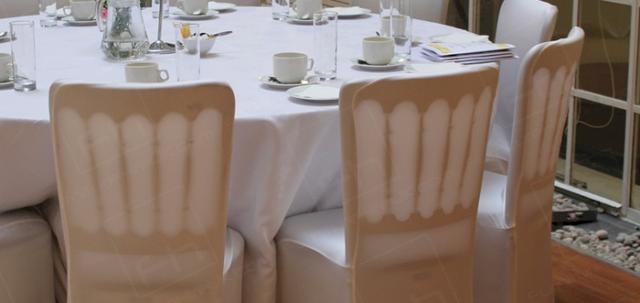 Award Ceremonies with Chair Hire https://d1hcs5uofxldvl.cloudfront.net/furniture-hire-uk/article_additional/going-for-gold-with-chair-hire6/going-for-gold-with-chair-hire6-740x350.jpg - Traditional round tables & banquet seats for a luxury look.