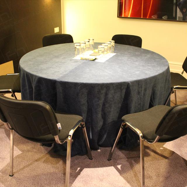 Hotel Meetings and Conferences https://d1hcs5uofxldvl.cloudfront.net/furniture-hire-uk/article_additional/hotel-meetings2/hotel-meetings2.jpg - Match seat finish & linen colour for a complete look.
