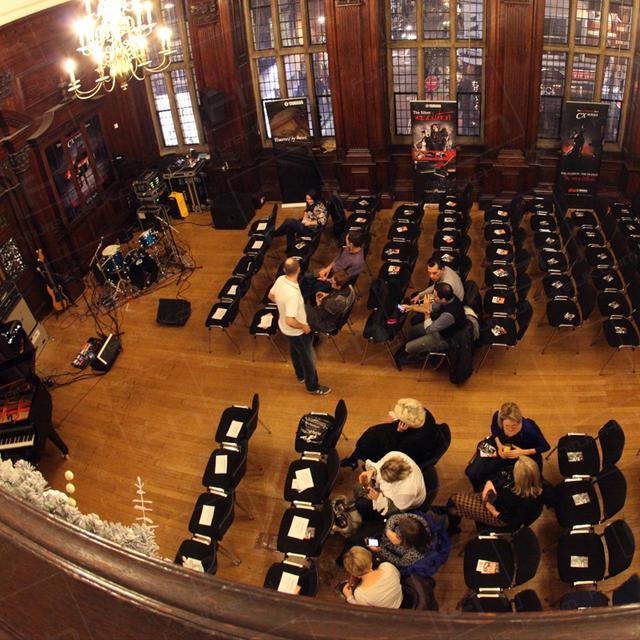 Jamie Cullum Concert https://d1hcs5uofxldvl.cloudfront.net/furniture-hire-uk/article_additional/jamie-cullum-concert1/jamie-cullum-concert1.jpg - Photo-Credit: Harriet Armstrong