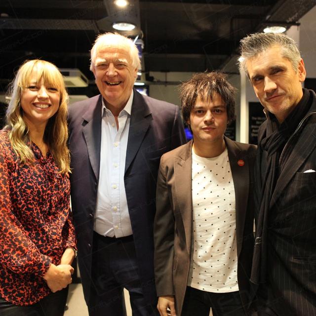 Jamie Cullum Concert https://d1hcs5uofxldvl.cloudfront.net/furniture-hire-uk/article_additional/jamie-cullum-concert10/jamie-cullum-concert10.jpg - Photo-Credit: Harriet Armstrong