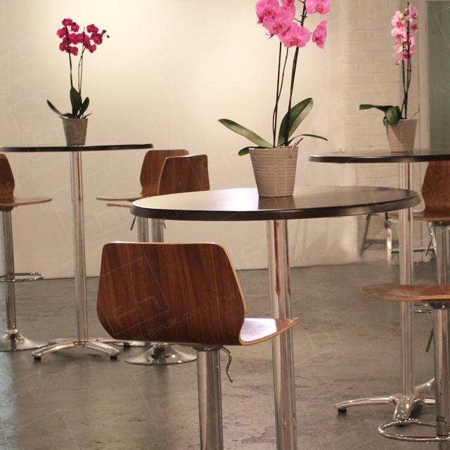London Art Event https://d1hcs5uofxldvl.cloudfront.net/furniture-hire-uk/article_additional/london-art-event14/london-art-event14.jpg - Poseur tables & stools for networking at London gallery.