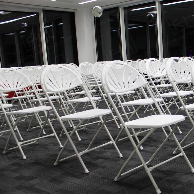 Meetings in London https://d1hcs5uofxldvl.cloudfront.net/furniture-hire-uk/article_additional/london-meetings4/london-meetings4.jpg - Add style to your meetings with our folding chairs.