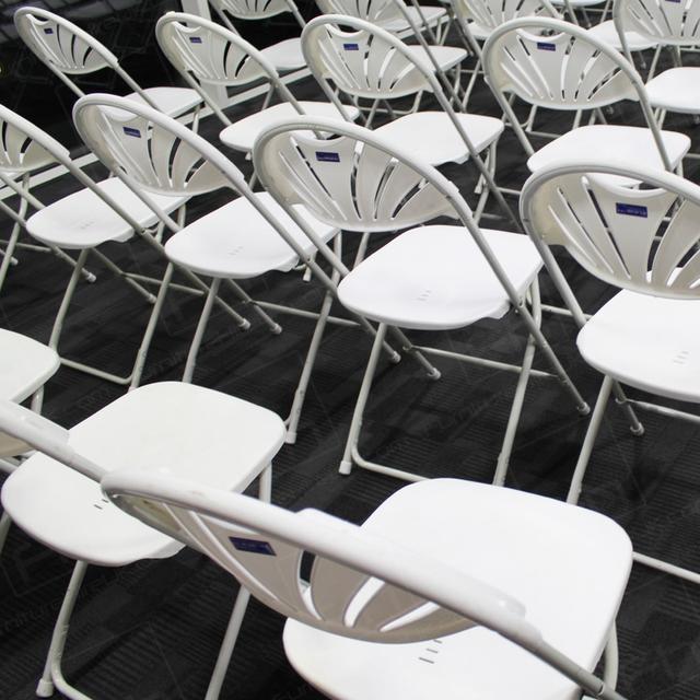 Meetings in London https://d1hcs5uofxldvl.cloudfront.net/furniture-hire-uk/article_additional/london-meetings6/london-meetings6.jpg - White folding chairs for that elegant look.