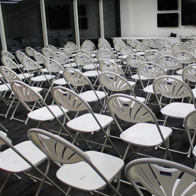 Meetings in London https://d1hcs5uofxldvl.cloudfront.net/furniture-hire-uk/article_additional/london-meetings7/london-meetings7.jpg - Seating for those all those city meetings.