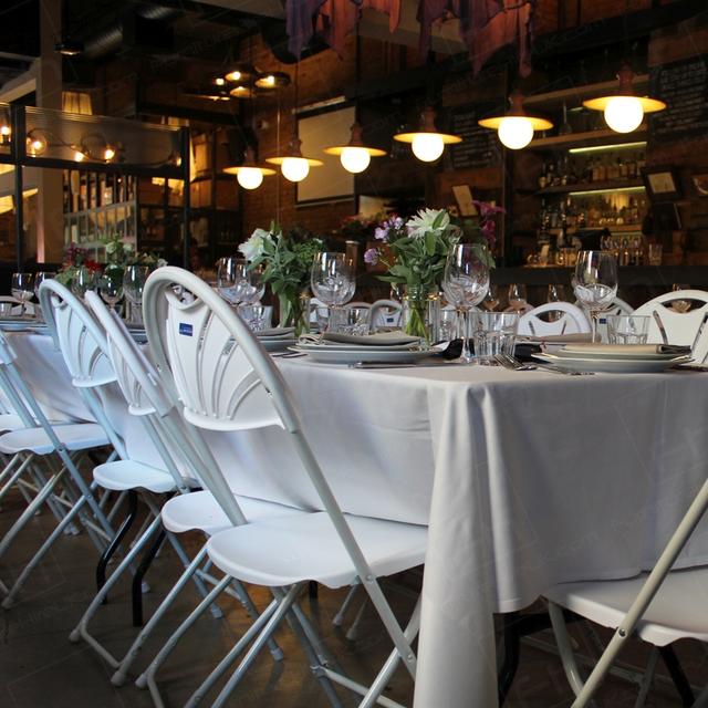 London Wedding https://d1hcs5uofxldvl.cloudfront.net/furniture-hire-uk/article_additional/london-wedding2/london-wedding2.jpg - Subtle lighting adds to the atmosphere.
