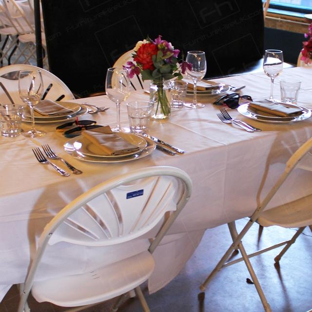 London Wedding https://d1hcs5uofxldvl.cloudfront.net/furniture-hire-uk/article_additional/london-wedding9/london-wedding9.jpg - Adding white linen to tables for a sophisticated look.