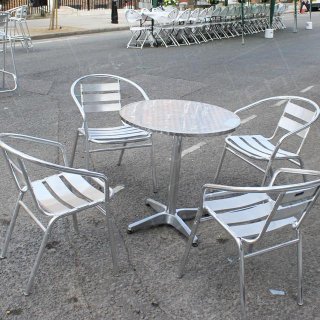Street Party 2015 https://d1hcs5uofxldvl.cloudfront.net/furniture-hire-uk/article_additional/old-square-chambers-street-party11/old-square-chambers-street-party11.jpg - Utilise the best furniture for outdoor events