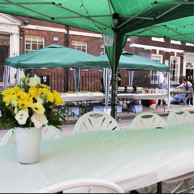 Street Party 2015 https://d1hcs5uofxldvl.cloudfront.net/furniture-hire-uk/article_additional/old-square-chambers-street-party2/old-square-chambers-street-party2.jpg - Hiring furniture for your street party today!