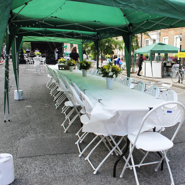 Street Party 2015 https://d1hcs5uofxldvl.cloudfront.net/furniture-hire-uk/article_additional/old-square-chambers-street-party6/old-square-chambers-street-party6.jpg - Long trestle tables at your street party
