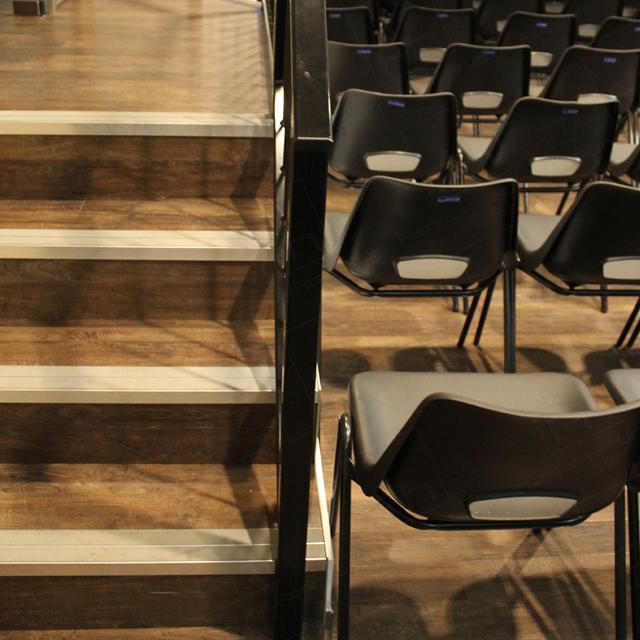 Budget Chairs Can Be Beautiful! https://d1hcs5uofxldvl.cloudfront.net/furniture-hire-uk/article_additional/plastic-chairs-at-film-night7/plastic-chairs-at-film-night7.jpg - Complement your room with seating.