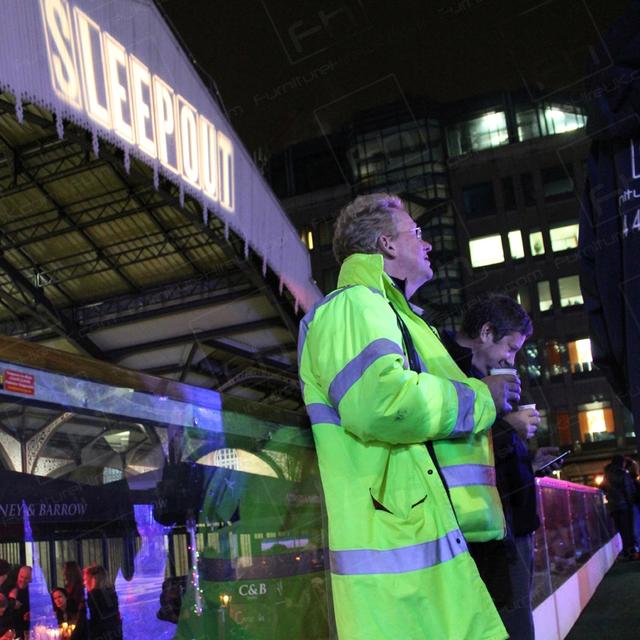 Centrepoint Sleep Out 2013 https://d1hcs5uofxldvl.cloudfront.net/furniture-hire-uk/article_additional/sleep-out2/sleep-out2.jpg - Our team keeping warm during the chilly evening.