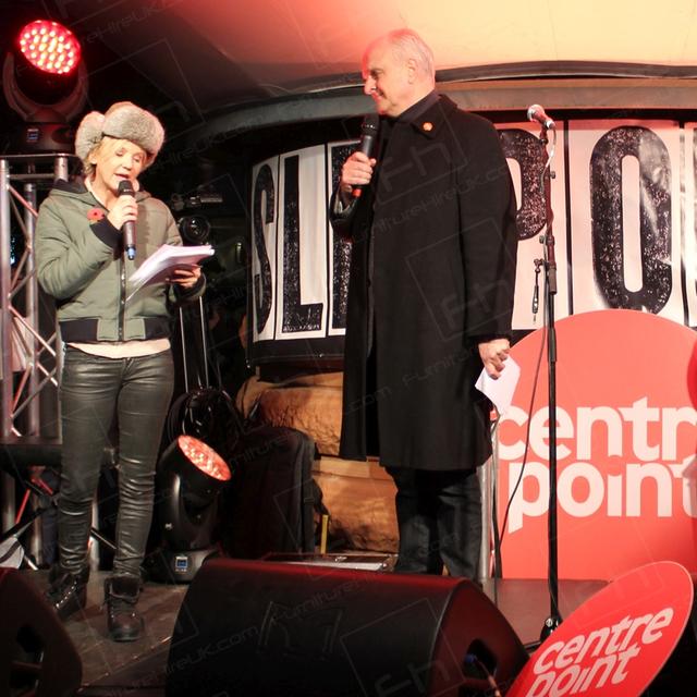 Centrepoint Sleep Out 2013 https://d1hcs5uofxldvl.cloudfront.net/furniture-hire-uk/article_additional/sleep-out7/sleep-out7.jpg - Host Lisa Maxwell reminding us all why we Sleep Out.