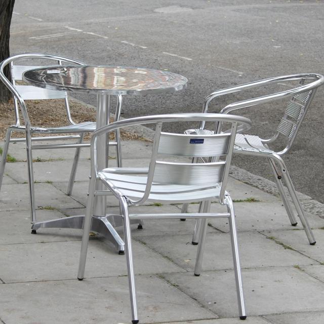 Street Party https://d1hcs5uofxldvl.cloudfront.net/furniture-hire-uk/article_additional/street-party3/street-party3.jpg - Pavement style seating with our chrome bistro chairs & tables.
