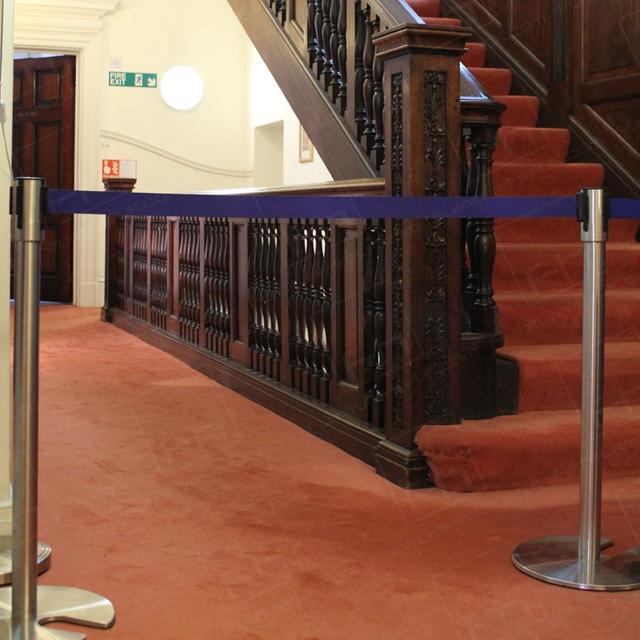 Crowd Control at Fashion Events https://d1hcs5uofxldvl.cloudfront.net/furniture-hire-uk/article_additional/stretch-barriers-and-luxury-goods5/stretch-barriers-and-luxury-goods5.jpg - Stylishly show guests where to stand.