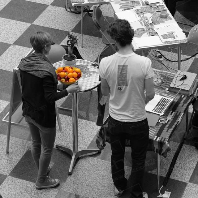 Roadshow https://d1hcs5uofxldvl.cloudfront.net/furniture-hire-uk/article_additional/strike-a-pose-roadshow8/strike-a-pose-roadshow8.jpg - Poseur tables used as display surfaces.