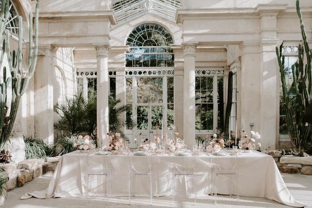 Syon Park Wedding Workshop https://d1hcs5uofxldvl.cloudfront.net/furniture-hire-uk/article_additional/syon-park-laura-williams-photography-1/syon-park-laura-williams-photography-1.jpg