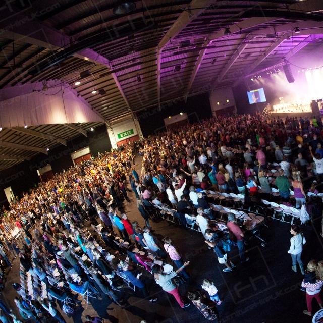 Westpoint 2013 https://d1hcs5uofxldvl.cloudfront.net/furniture-hire-uk/article_additional/westpoint1/westpoint1.jpg - Meeting sees a packed out venue.