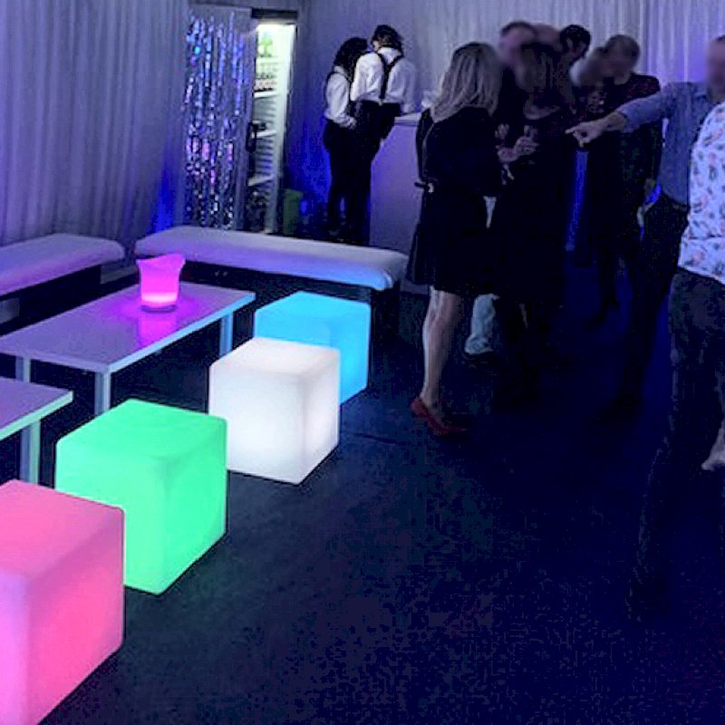 LED Colour-Changing Cube