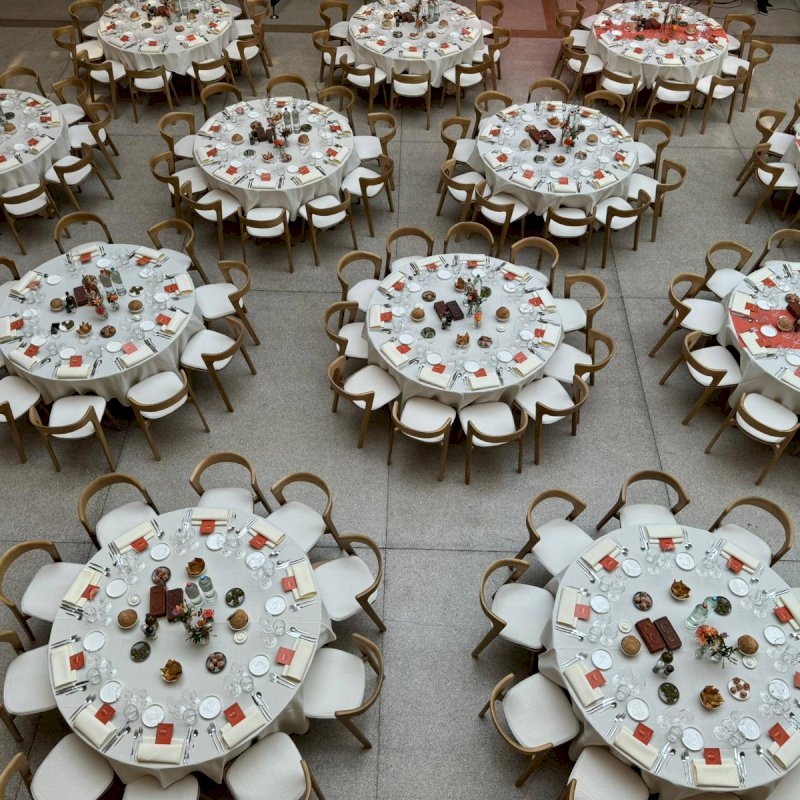 Round Banquet Table (4ft)