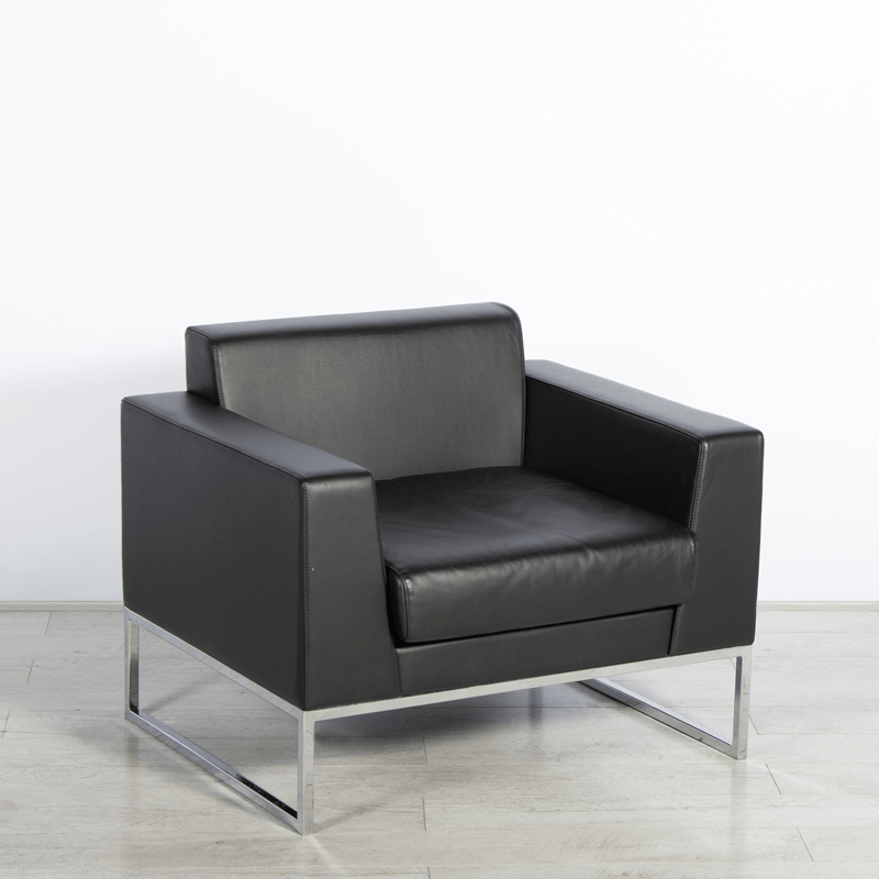 Lay Armchair - Black