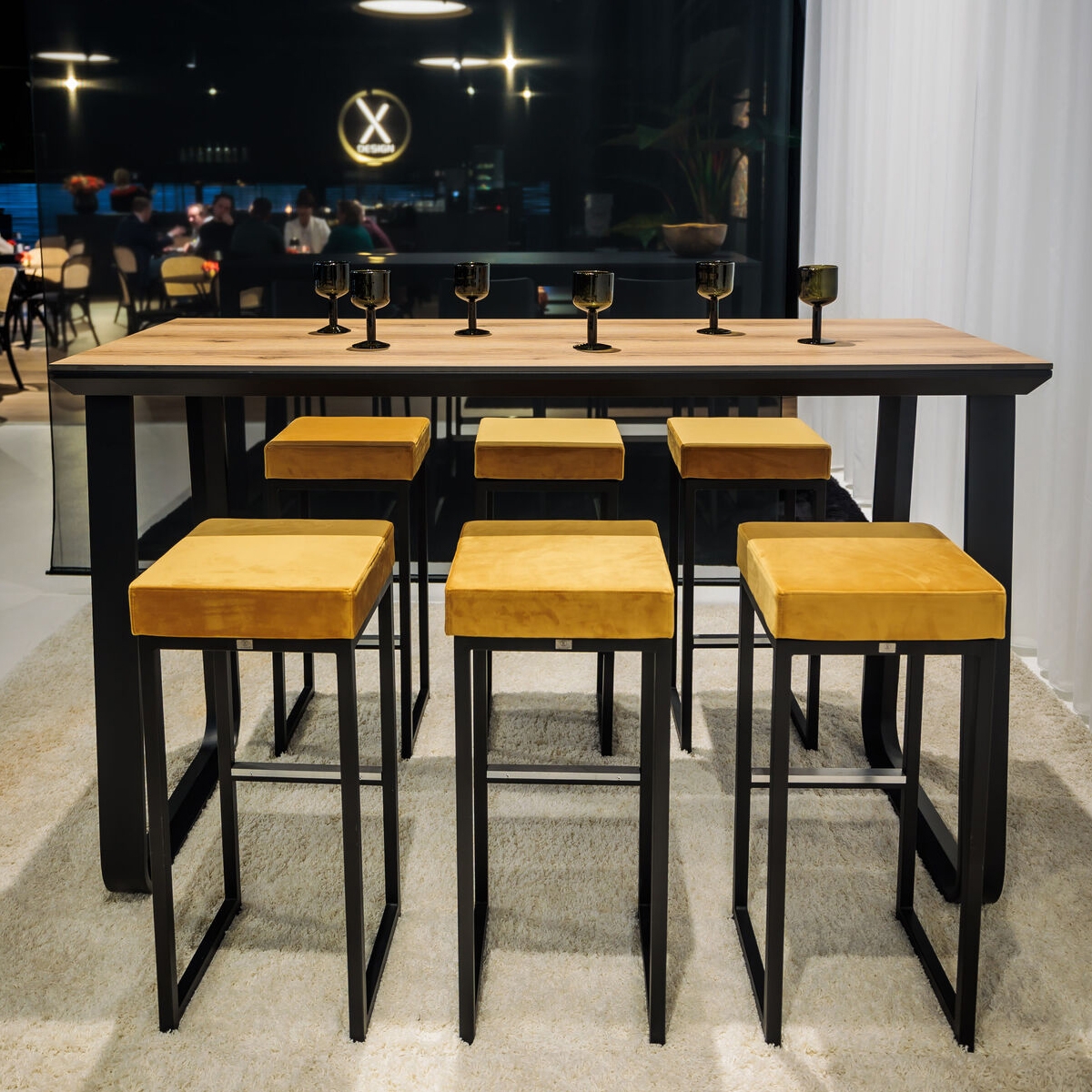 Utah Double Poseur Table - Black Base Natural Oak Top