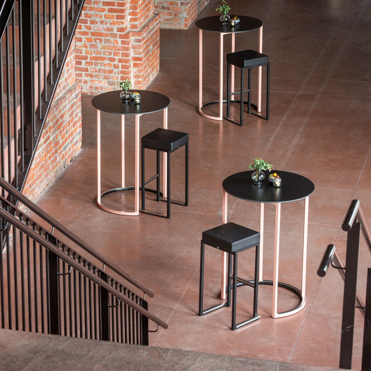 Nevada Curved Box Frame Table - Black