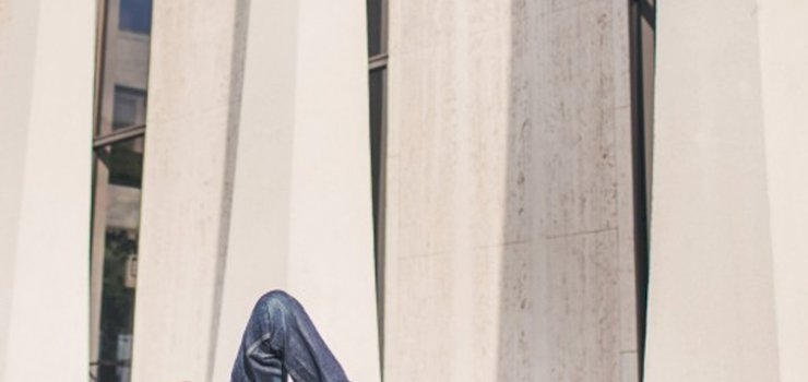 Snoozing Shoppers Beware... Snoozing Shoppers Beware...