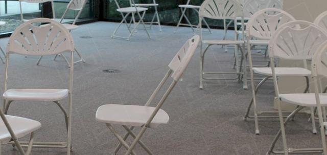 Careers Day Event https://mill-media.s3.eu-west-2.amazonaws.com/furniture-hire-uk/article_additional/bracknell-forest-council6/bracknell-forest-council6-740x350.jpg - Our folding chairs in a large meeting room.